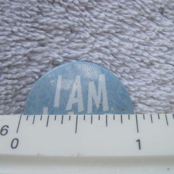 I Am Loved Helzberg Diamonds Small 1 Inch Pin Back Button Joined Rings 2010 Blue - Picture 2 of 3